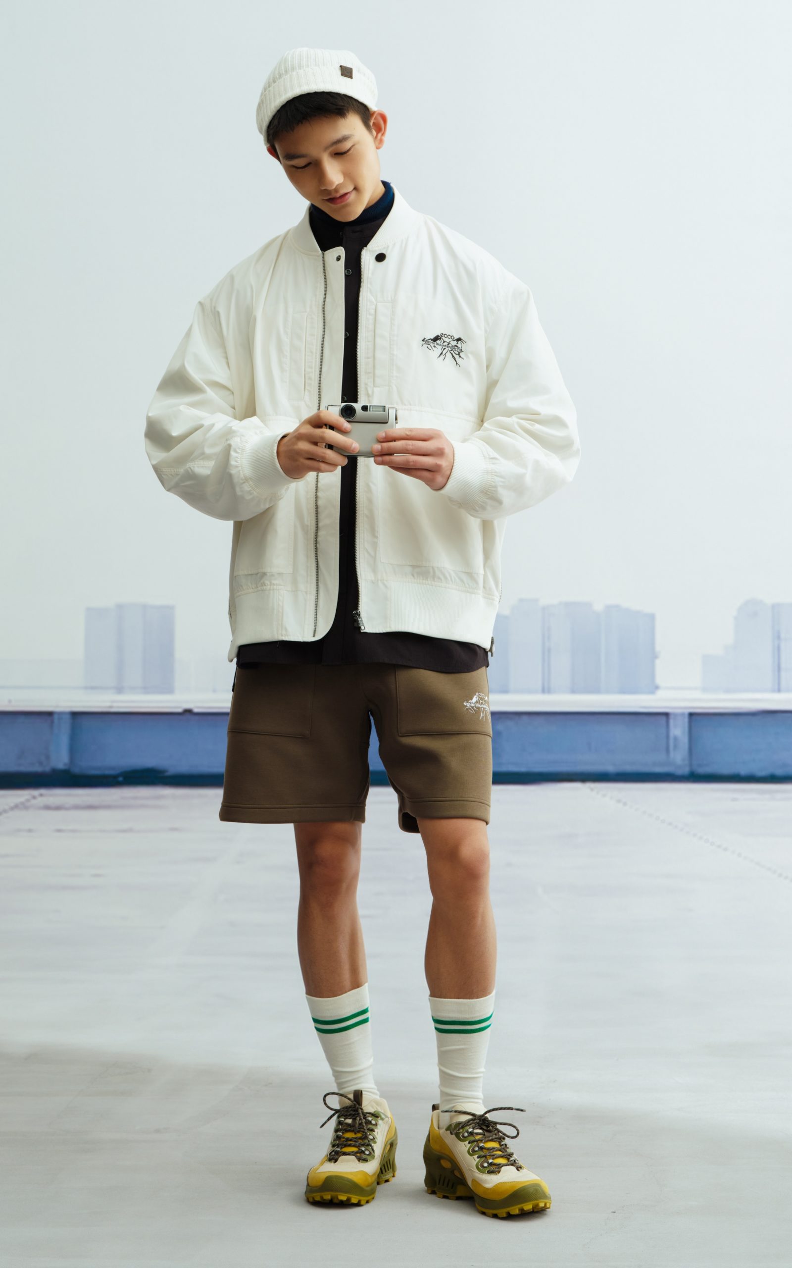 型走在都市與自然！2025 ECCO x White Mountaineering 聯名打造全新機能時尚，陪你躍然山行！