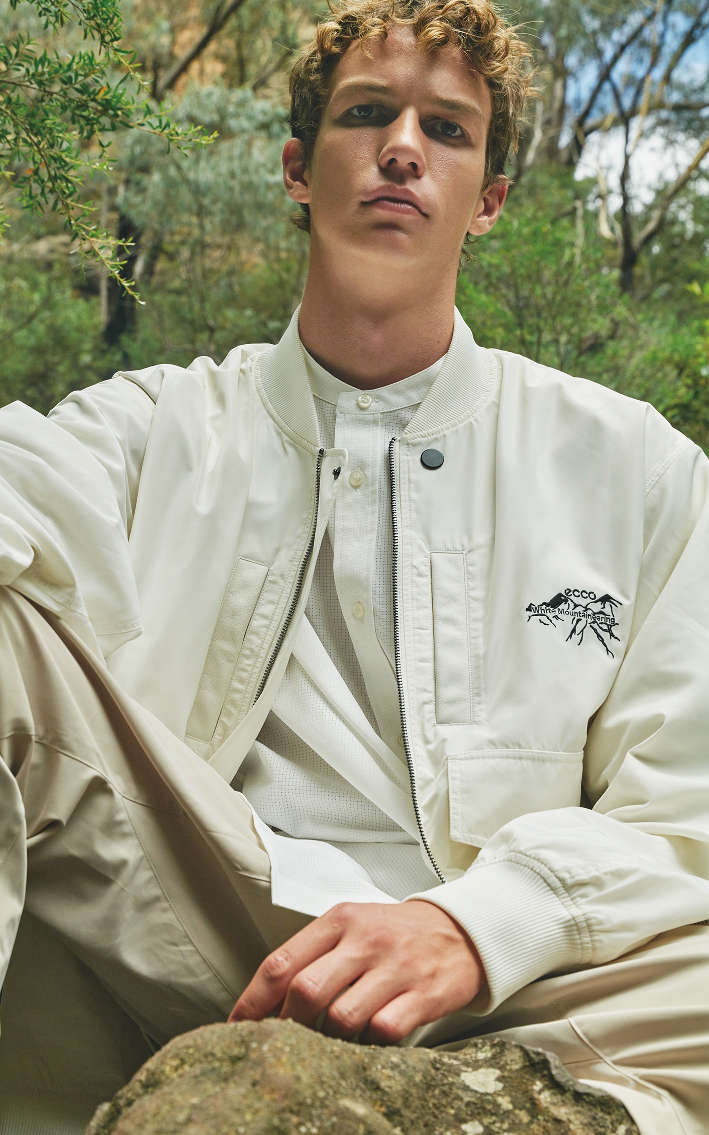 型走在都市與自然！2025 ECCO x White Mountaineering 聯名打造全新機能時尚，陪你躍然山行！