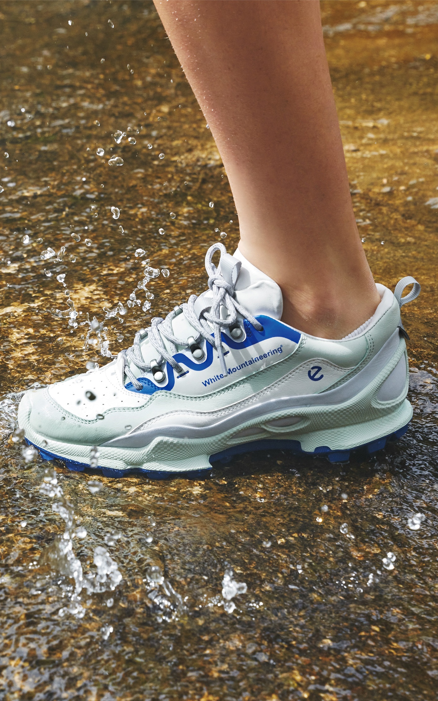 型走在都市與自然！2025 ECCO x White Mountaineering 聯名打造全新機能時尚，陪你躍然山行！