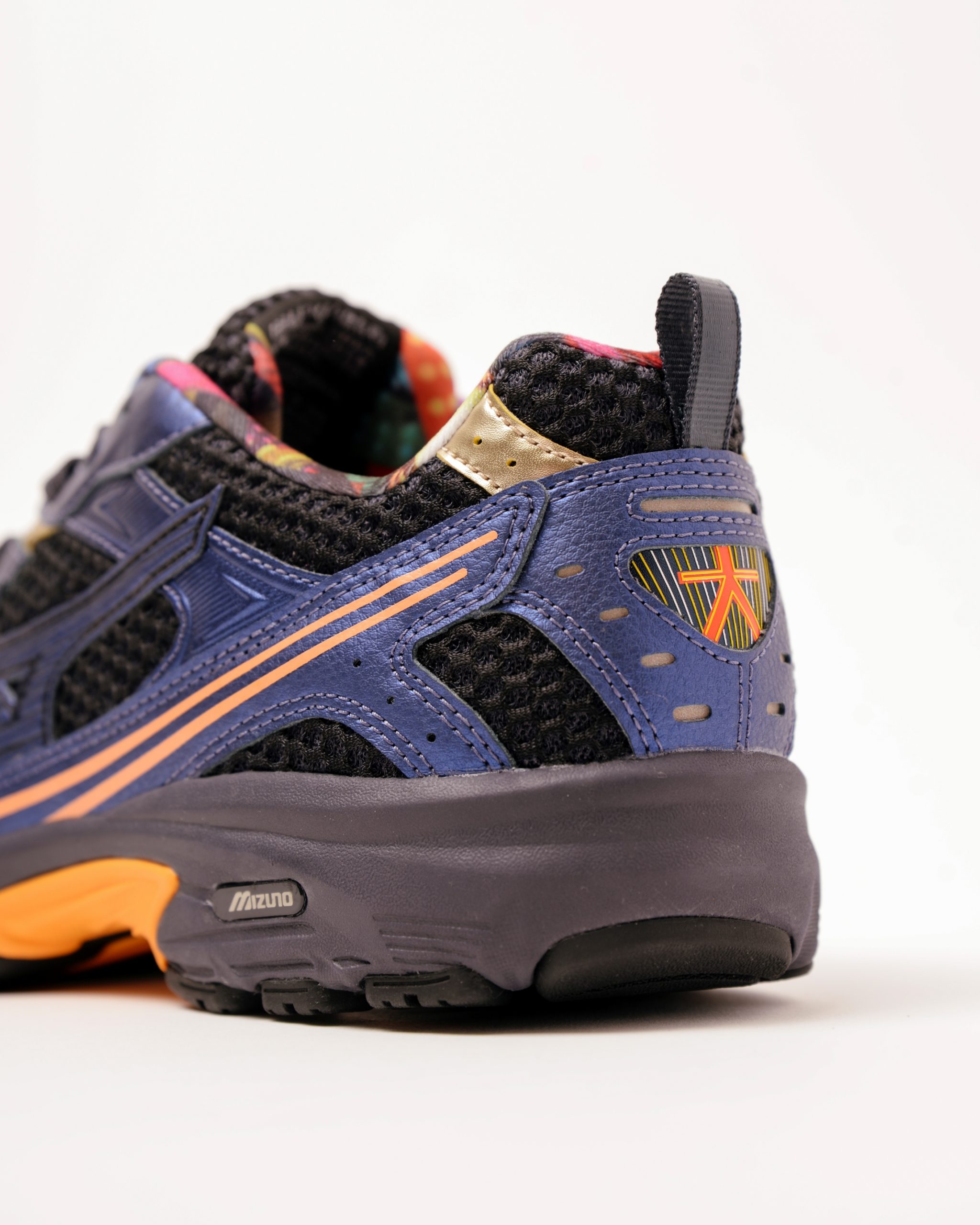最具日本文化底蘊的一雙鞋 ?  『MIZUNO MXR OSAKA CITY』PACK雙色登場 ! 細節從裡到外一次報給你 !
