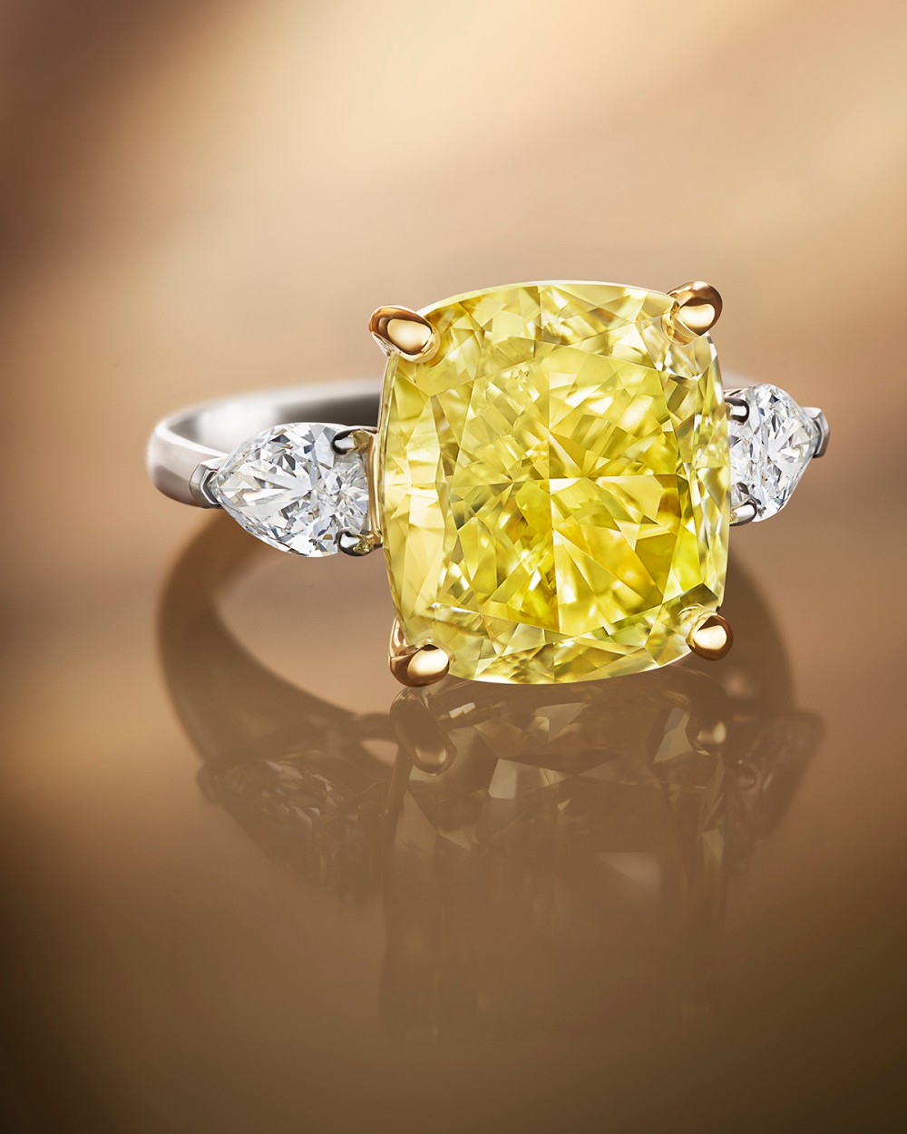 這顆鑽戒竟要價 2 億元！De Beers Essence of Creation 高級珠寶展台北 101 登場！