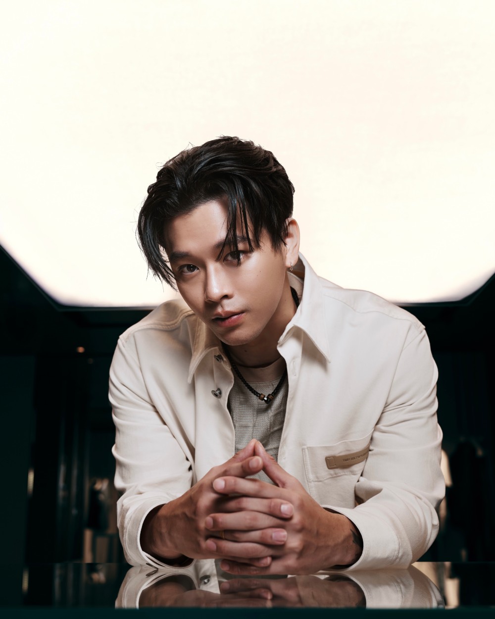 高爾宣身穿全台限量三套西裝帥氣登場！EMPORIO ARMANI 高雄漢神開幕！