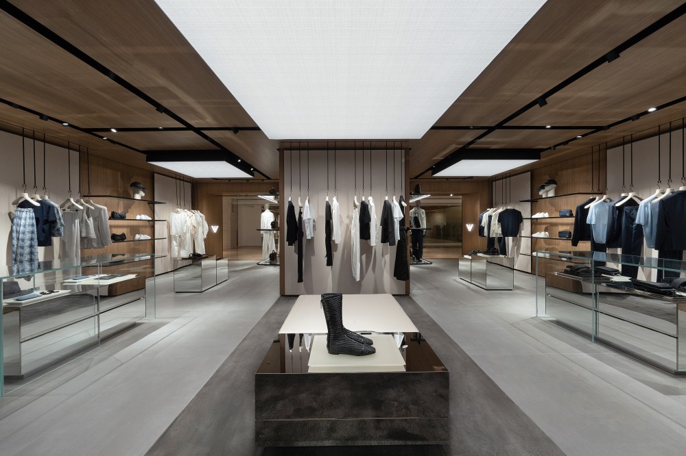 高爾宣身穿全台限量三套西裝帥氣登場！EMPORIO ARMANI 高雄漢神開幕！