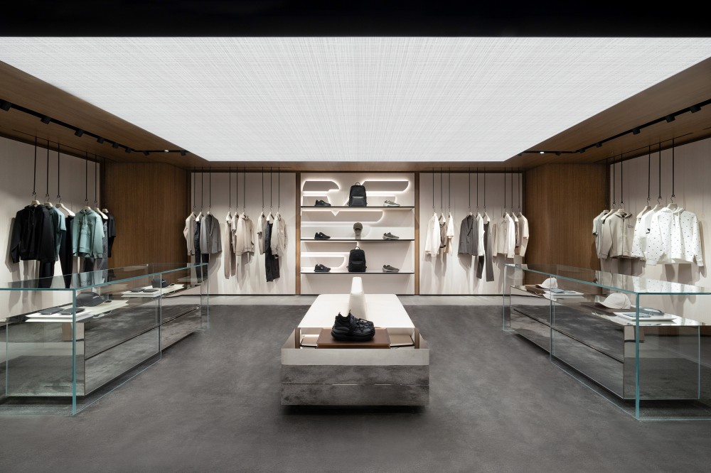 高爾宣身穿全台限量三套西裝帥氣登場！EMPORIO ARMANI 高雄漢神開幕！