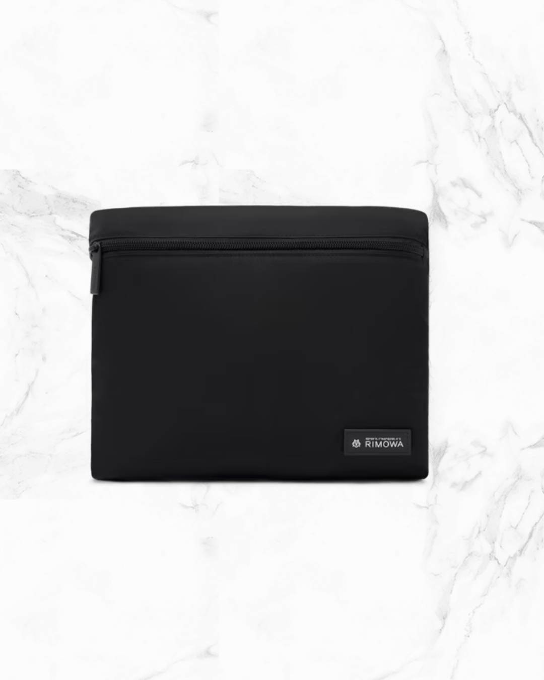 2025 春夏 RIMOWA 限量新色登台！「仙踪綠、石榴紅」Essential 系列行李箱、旅行配件一次到位