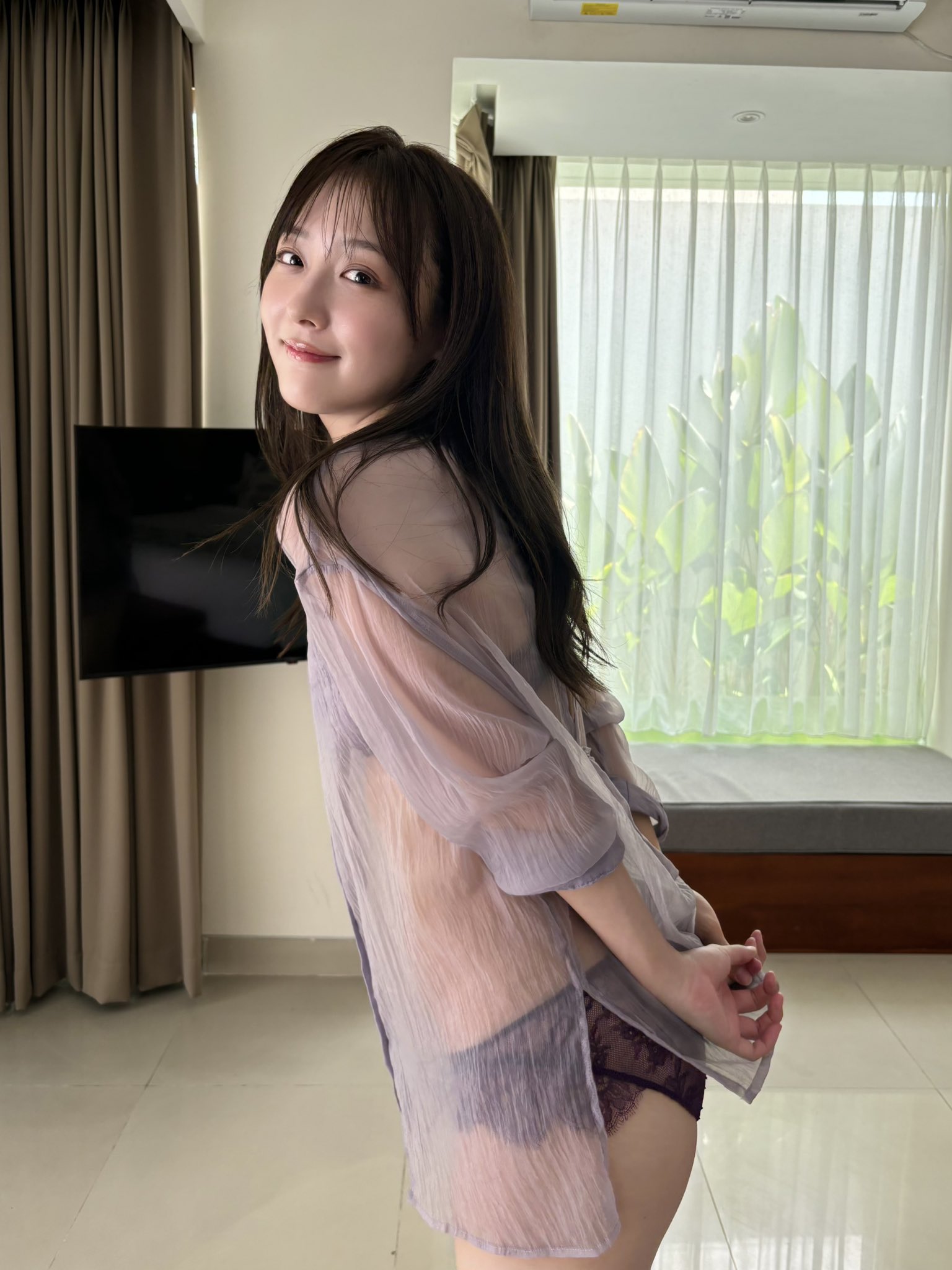 日本女團 SKE48 偶像女神脫了！鎌田菜月出道 13 年來首本寫真甜辣滿分，火速攻佔亞馬遜暢銷冠軍！