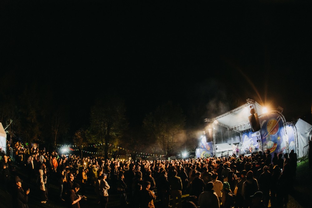 「DJ 神童」DJ RINOKA 再度來台！霓虹綠洲音樂祭陣容全公開！