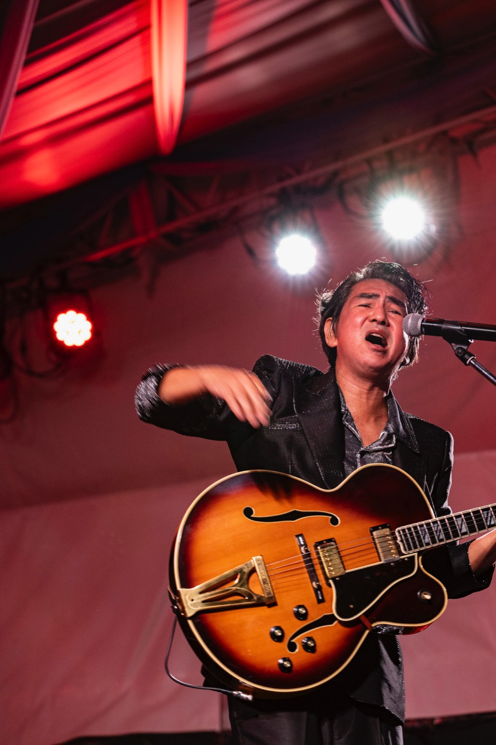 「DJ 神童」DJ RINOKA 再度來台！霓虹綠洲音樂祭陣容全公開！