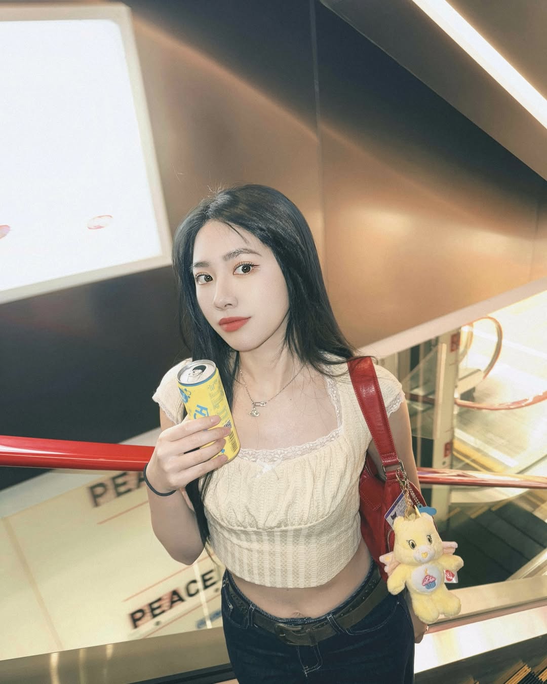 被低估的寶藏女神！校花出身啦啦隊「宋宋」不輸韓援，網友們狂讚：「此生必推！」