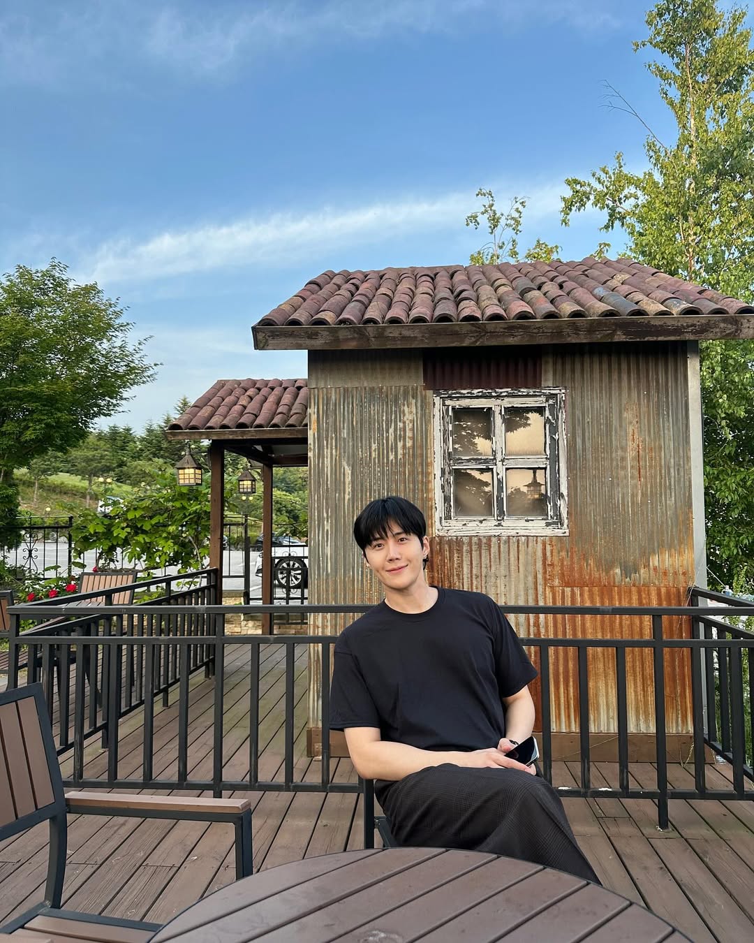 金宣虎《苦盡柑來遇見你》求婚片段竟是即興演出！ IU 花式讚嘆「劇本裡不是沒有嗎？」