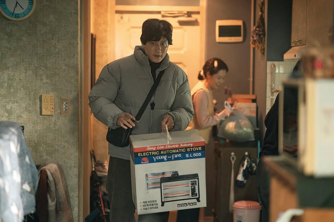 這樣也可以？《苦盡柑來遇見你》劇照被中國超市蔬果攤做成廣告看板！