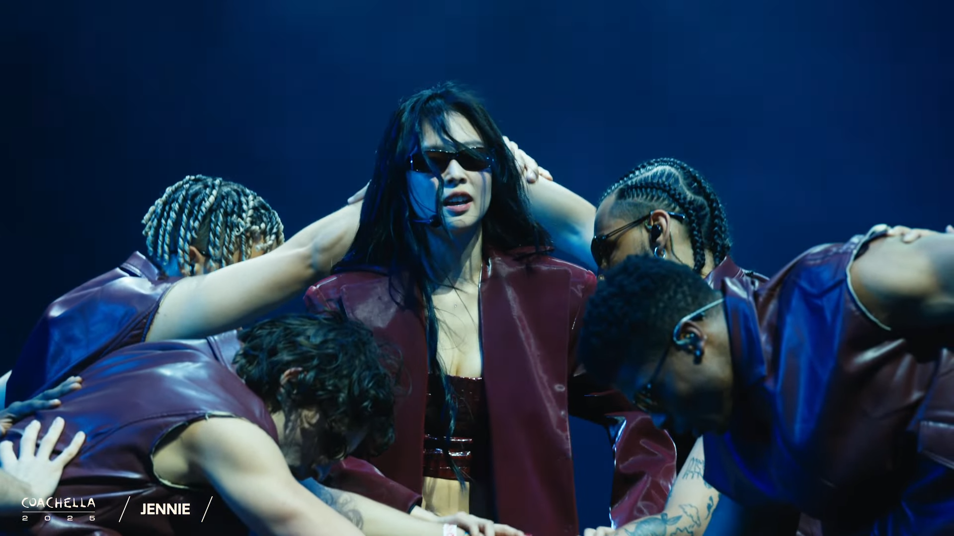 JENNIE 登上 2025 Coachella 舞台！13 首超火辣一小時《Ruby》組曲表演！