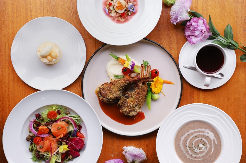 2025母親節慶祝全攻略！速食、餐廳優惠整理＆好吃好看的母親節蛋糕推薦（持續更新）