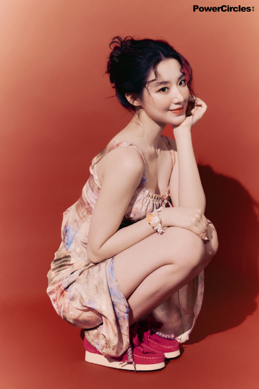 余文樂與葉舒華穿著Clarks袋鼠鞋拍攝男人風尚與PowerCircles勢界雜誌內頁