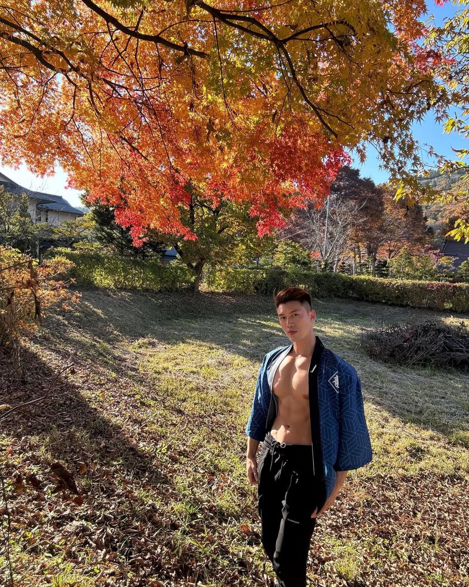 台灣也有男版 Pan Piano？超狂胸肌深情談琴，釣出 Pan Piano 本尊朝聖