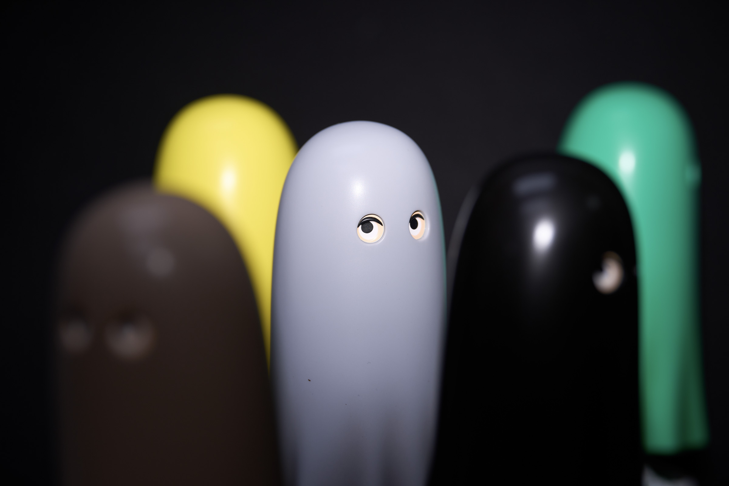 買不起鞋，不如買這個？Maison MIHARA YASUHIRO 聯名軟膠玩具登場