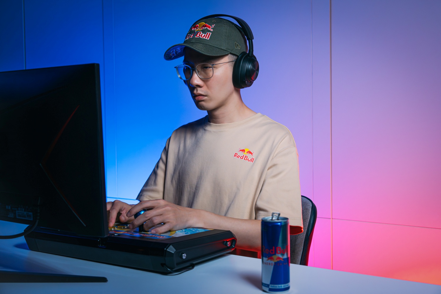 《快打旋風6》電競選手石油王被 T1 簽下！準備下週出戰 EVO Japan