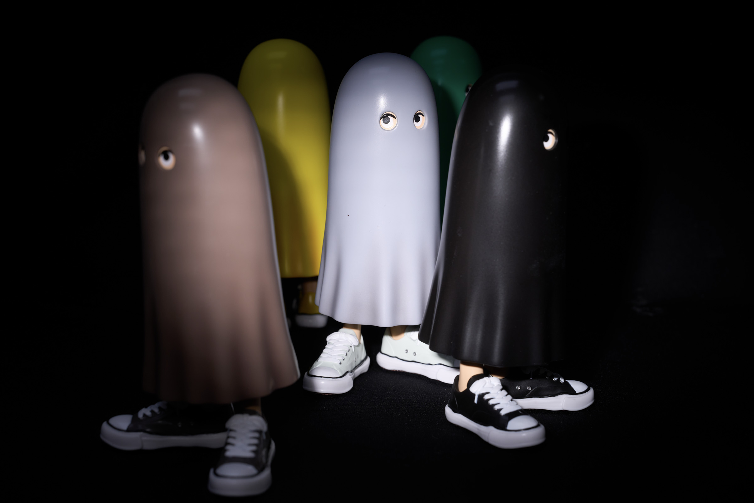 買不起鞋，不如買這個？Maison MIHARA YASUHIRO 聯名軟膠玩具登場