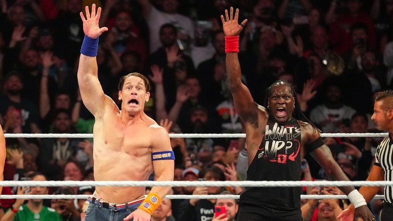 R-Truth：「我會把 Cena 打醒！讓他找回自我！」WWE 敲定《周六夜主戰賽》將由二柱子對決自己的偶像！