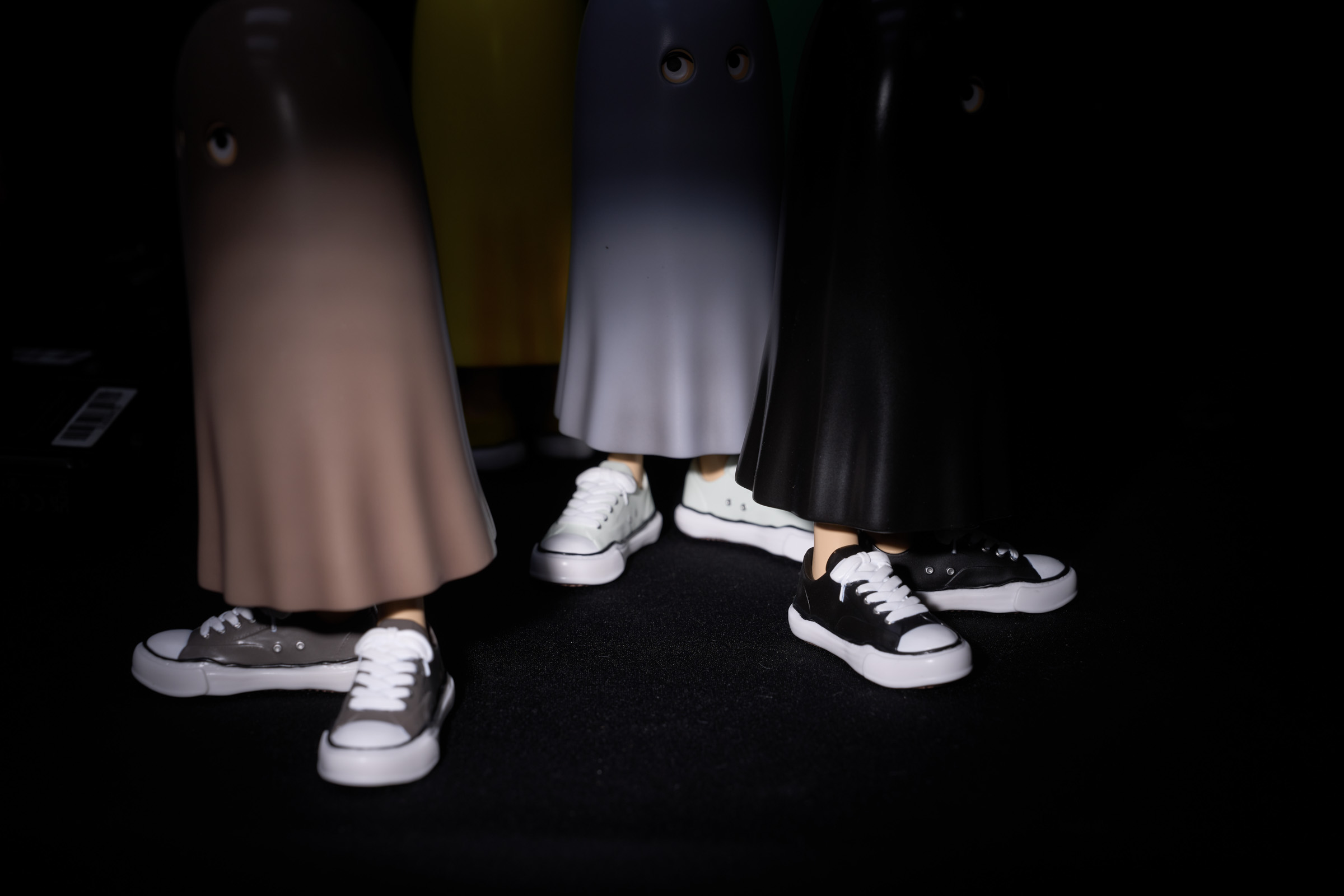 買不起鞋，不如買這個？Maison MIHARA YASUHIRO 聯名軟膠玩具登場