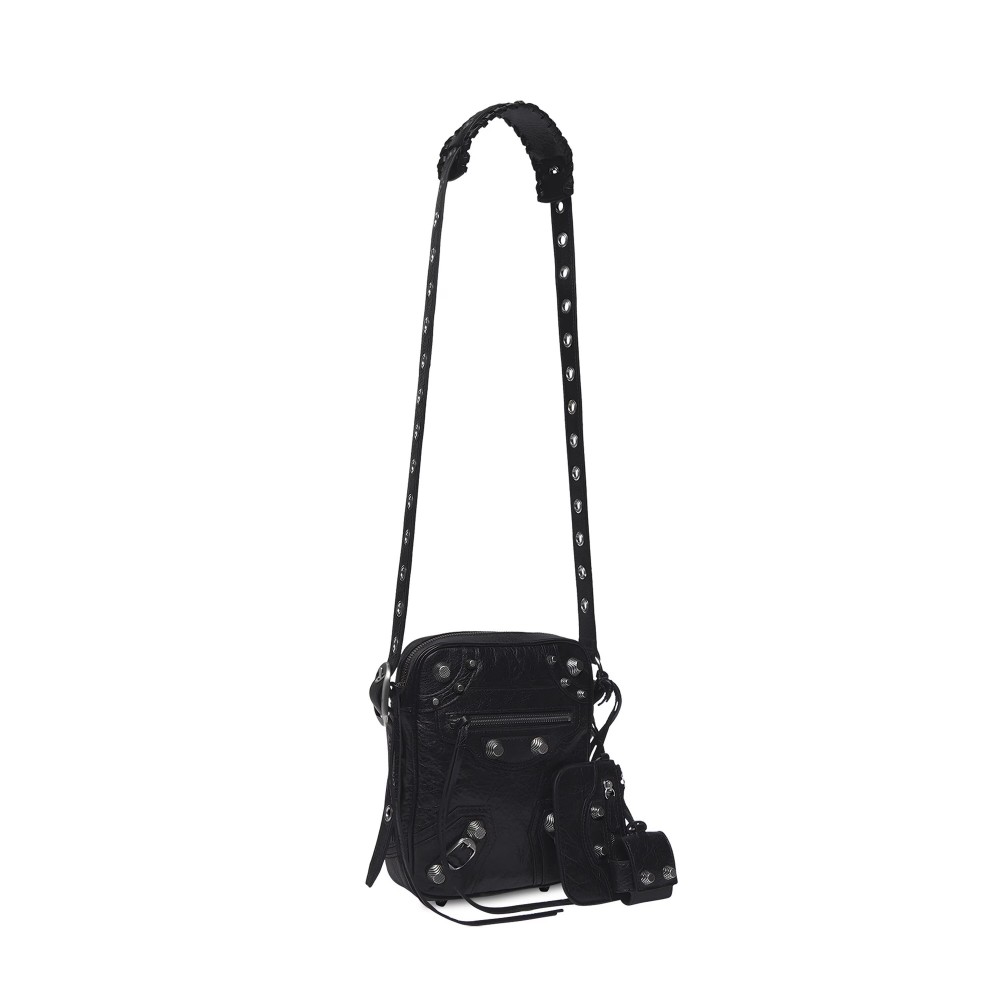 帥哥的背後都有一咖神包！LV、Dior、BV⋯盤點高 CP 值精品小包！