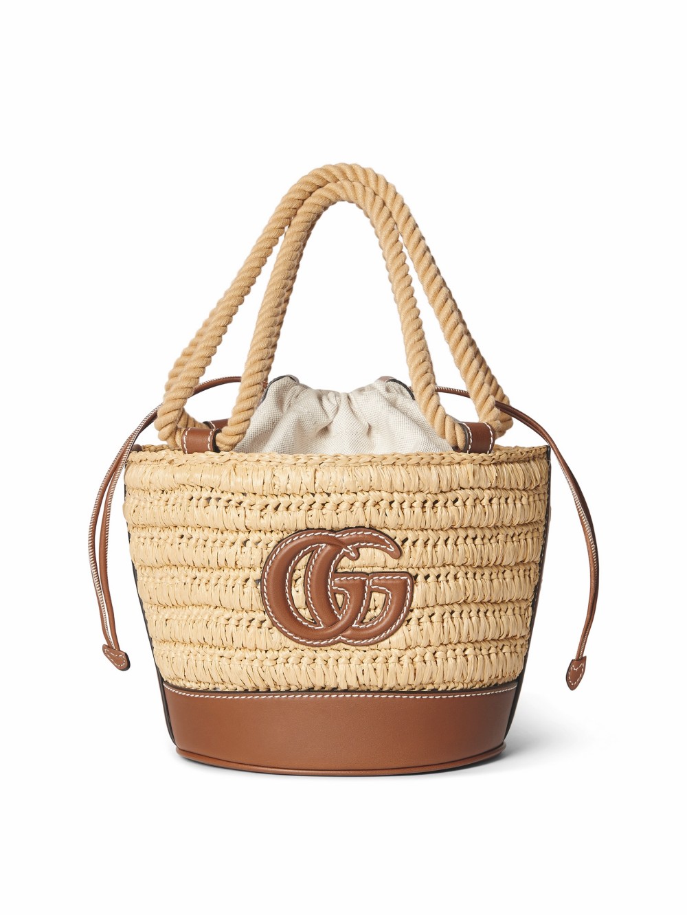 YELLOW 黃宣、ABAO 阿爆親身演繹！2025 GUCCI LIDO 夏日度假系列！