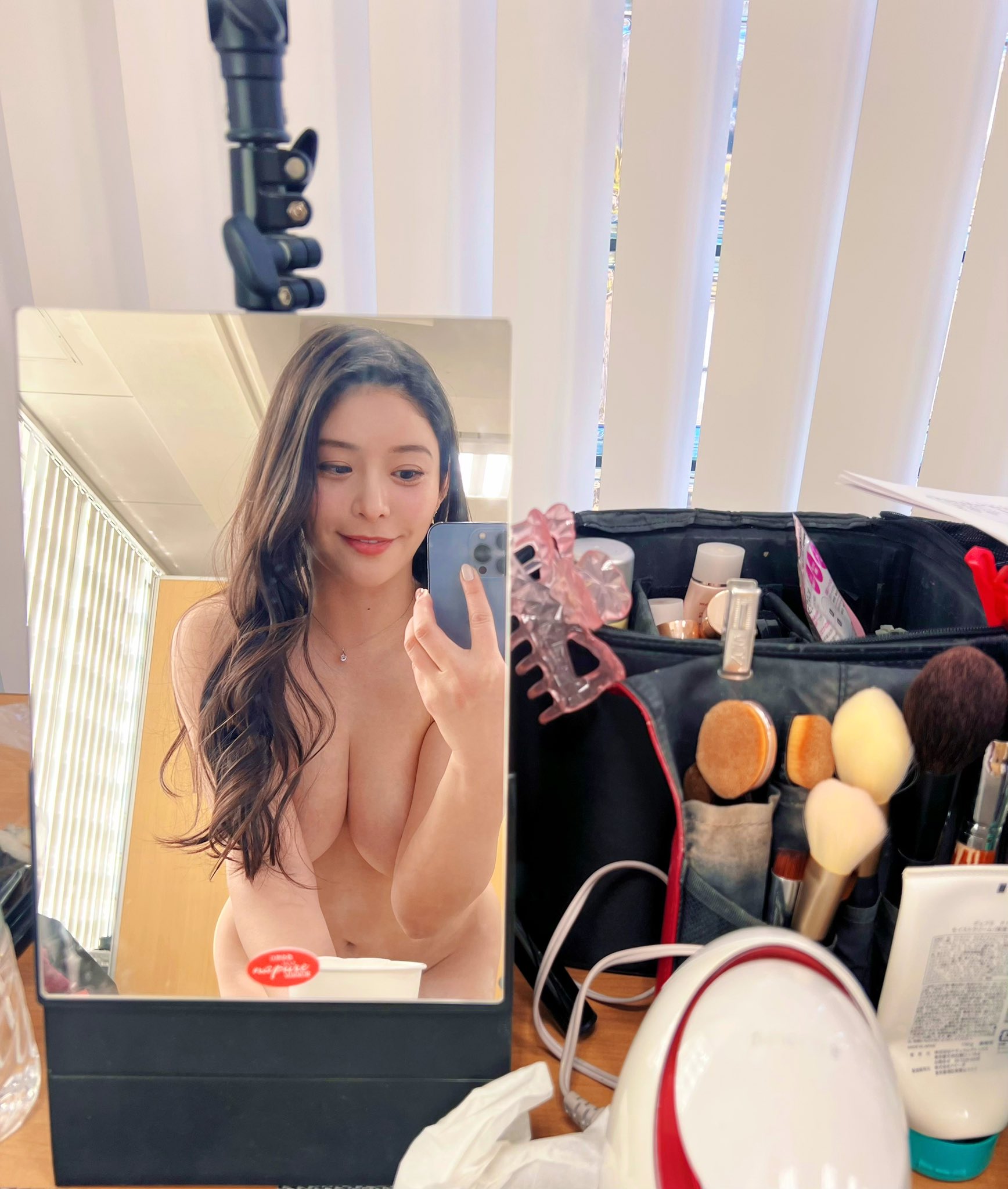 色氣大姊姊「越熟越正」！AV 女優「惠理」再度來台參與 TRE 成人展，網讚：「最頂機體！」