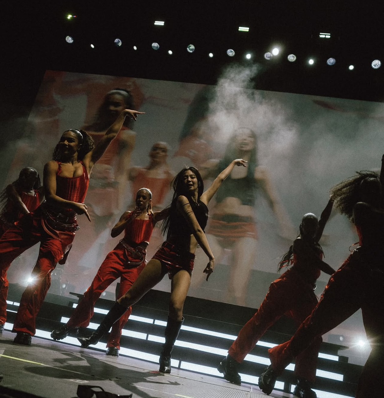 JENNIE 站上 Coachella 籌備 16 個月「跟自己的戰爭」！認體力不行首談心路歷程