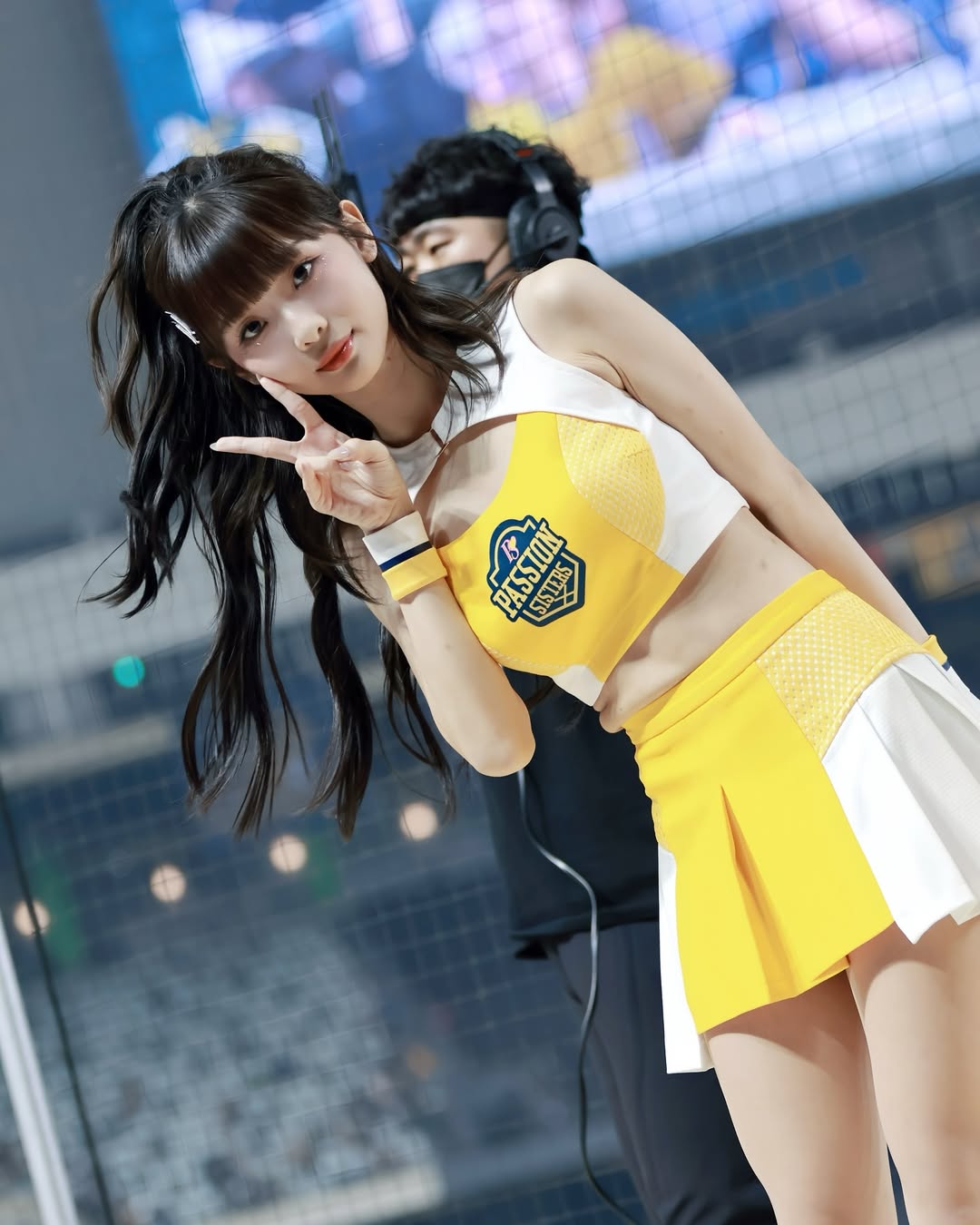 25 歲啦啦隊學霸「維尼」成大碩光環閃亮！仙女顏值又甜又萌，爸爸曾是棒球員！