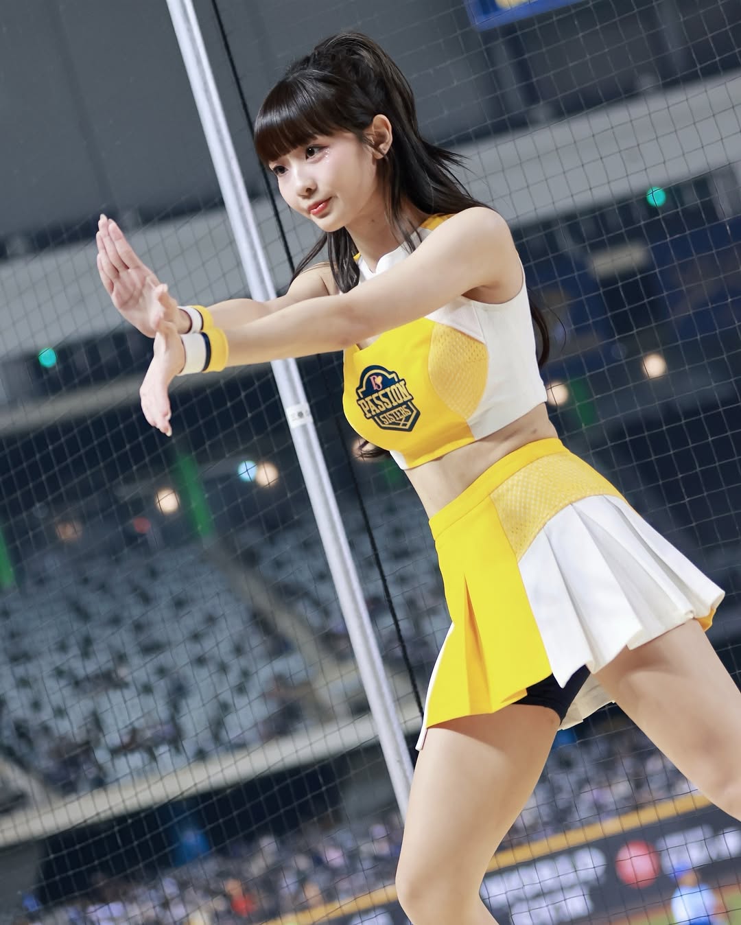 25 歲啦啦隊學霸「維尼」成大碩光環閃亮！仙女顏值又甜又萌，爸爸曾是棒球員！