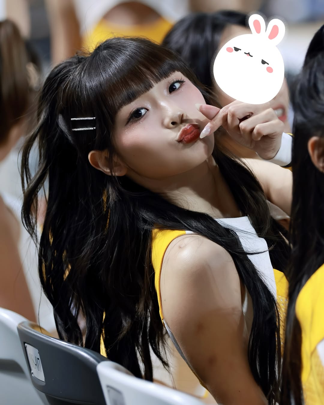 25 歲啦啦隊學霸「維尼」成大碩光環閃亮！仙女顏值又甜又萌，爸爸曾是棒球員！