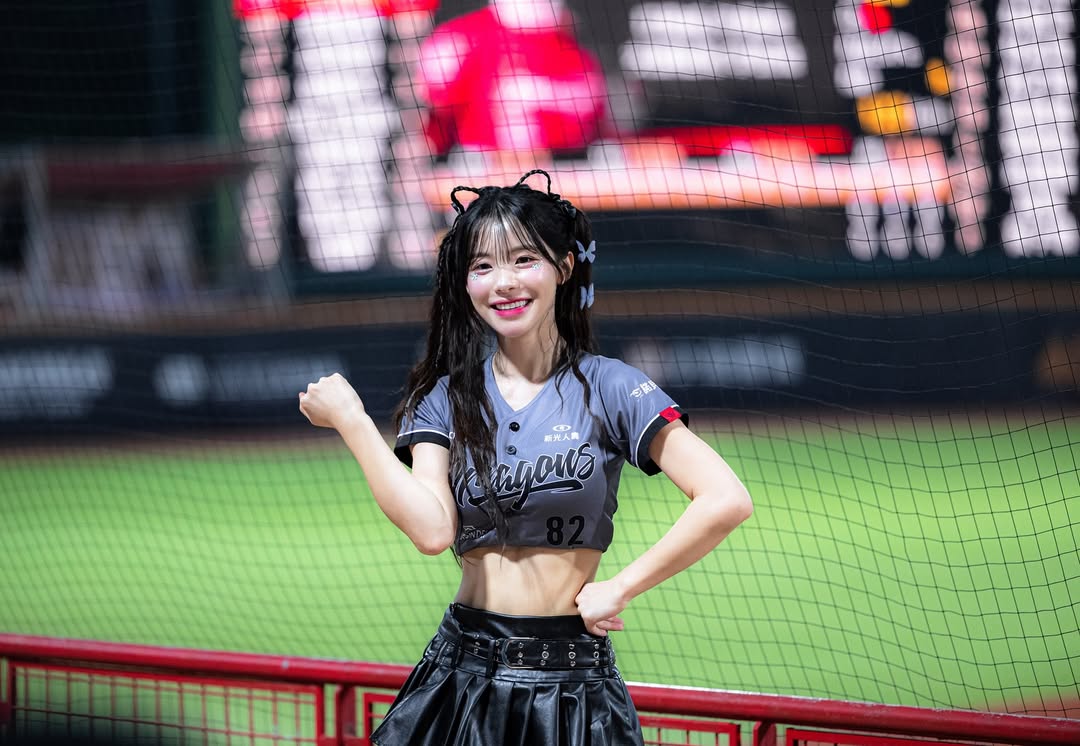 「小龍女主題日」亮點滿滿！李多慧、權喜原、幻藍小熊、AFTERSCOOL 輪番表演，韓職 LG 雙子應援團來台交流！