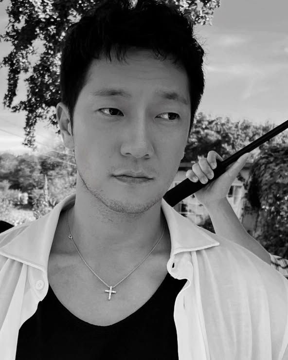 關於《比天堂還美麗》孫錫久的 5 件事！出道前是身價破億的 CEO、自願派遣至伊拉克！
