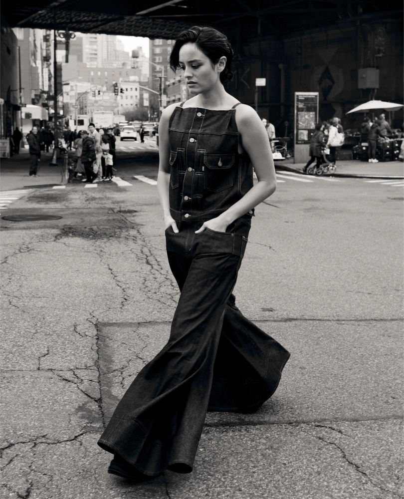 Levi’s® x sacai 全新聯名系列將限量登台，經典丹寧夾克一秒變 MA1 、西裝外套！