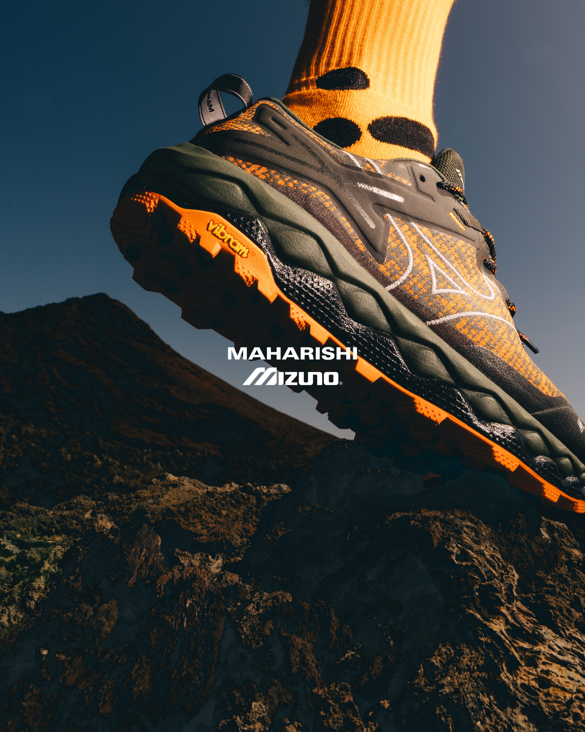 神鞋駕到！Outdoor機能與美學的完美融合 —— Maharishi × Mizuno的夢幻聯名力作 Wave Mujin LS GTX 正式登場！