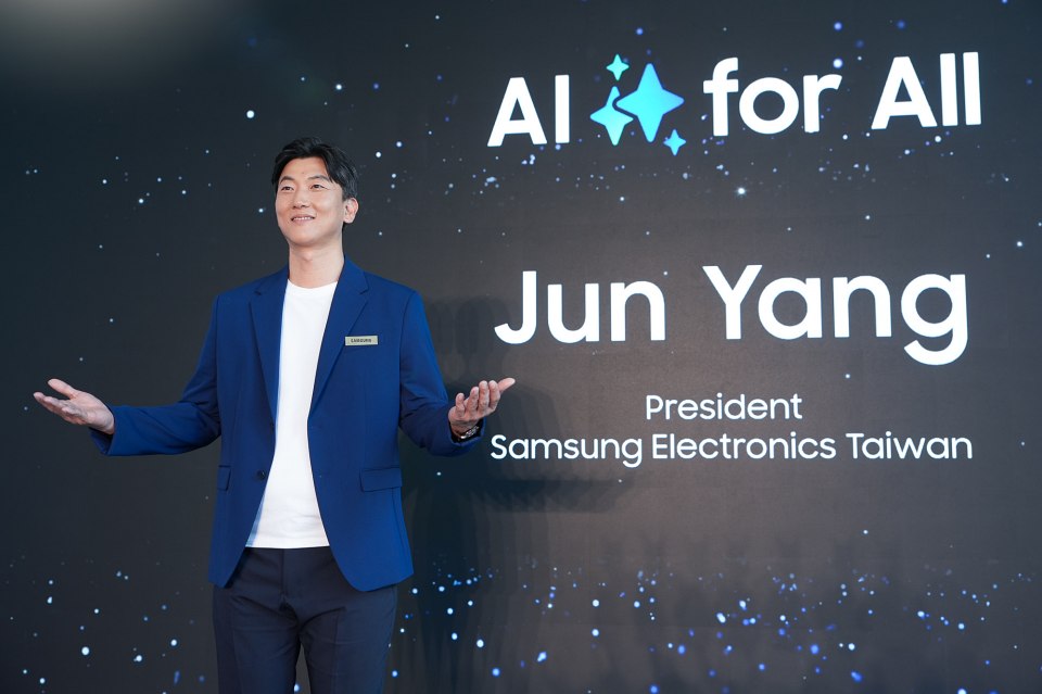 台灣三星電子總經理梁準原表示:「三星電子持續以 AI for ALL作為品牌願景,期許將AI帶入每一個消費者日常生活,為台灣消費者打造更智慧與便利的科技日常。」