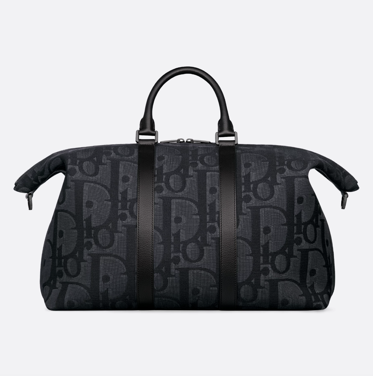 不只是收納！LV、Dior、巴黎世家⋯9 款精品行李袋也能裝下你的品味！