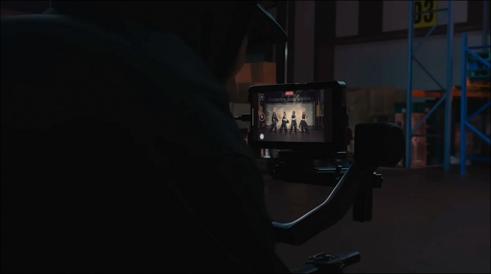 Apple 改攜手大勢女團 aespa！新單曲〈Dirty Work〉用 iPhone 16 Pro 拍出神級 MV！