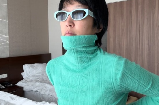 南韓網友又怒了！逢總統大選敏感時刻女星穿「紅色上衣」遭網炎上　急發手寫信道歉