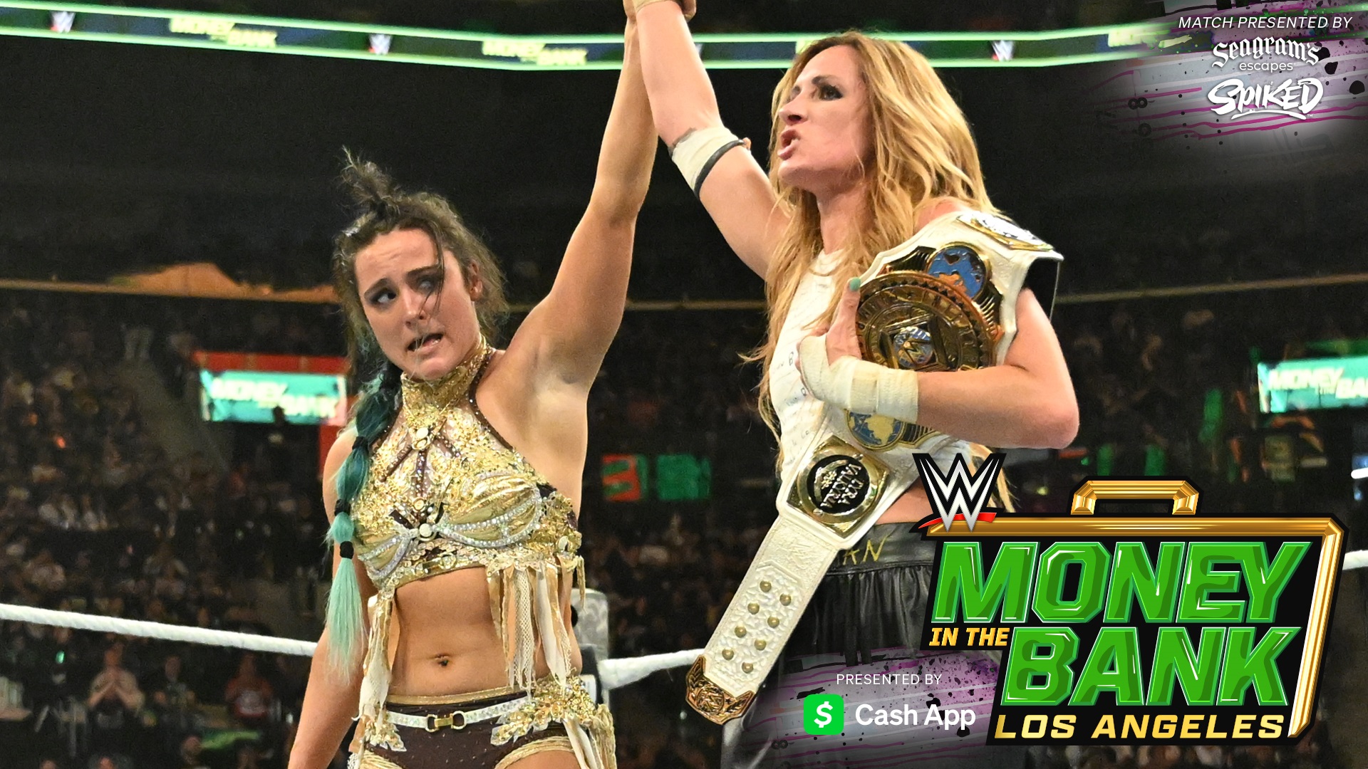 WWE《公事包大戰》主戰賽結尾超重磅驚喜！神秘黑衣人出面爆打 John Cena！