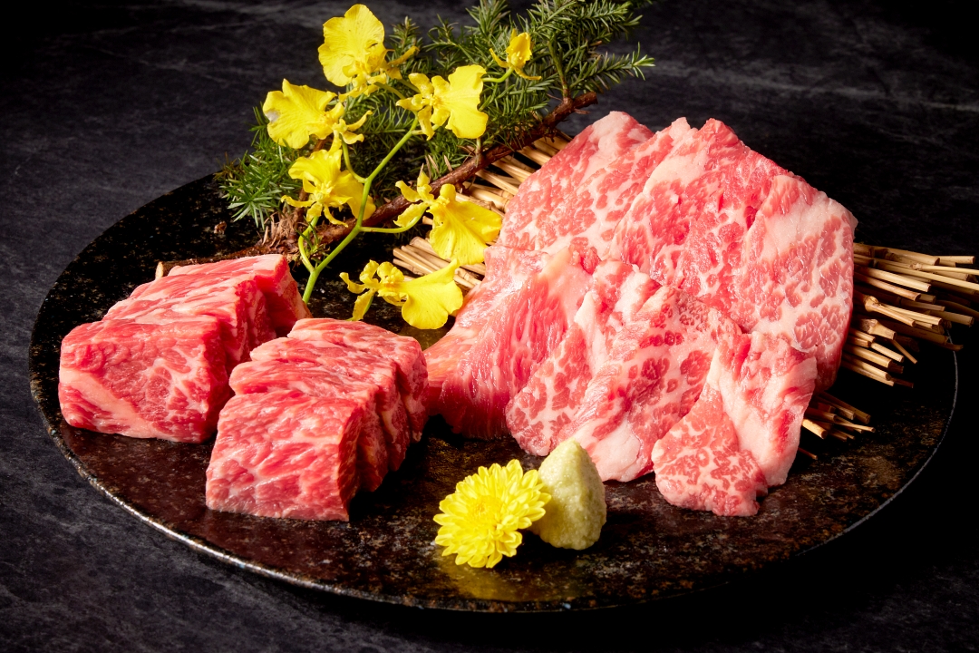 星胡同經典燒肉:達拉斯、牛舌、牛五花作為星胡同燒肉的招牌經典,展現品牌對食材的極致講究。