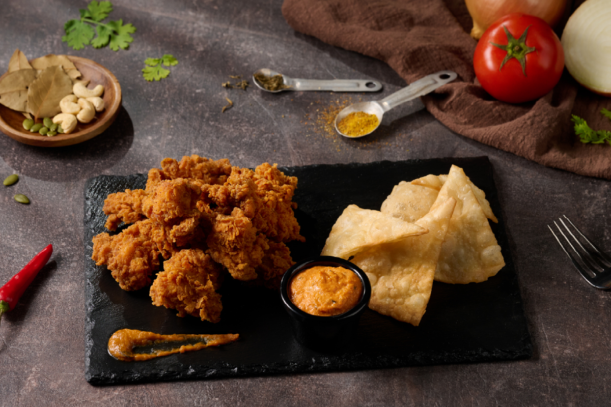 暑價好食光！9+ 大美食優惠＆新品總盤點：買一送一、米其林聯名炸雞、肉肉火山壽喜燒