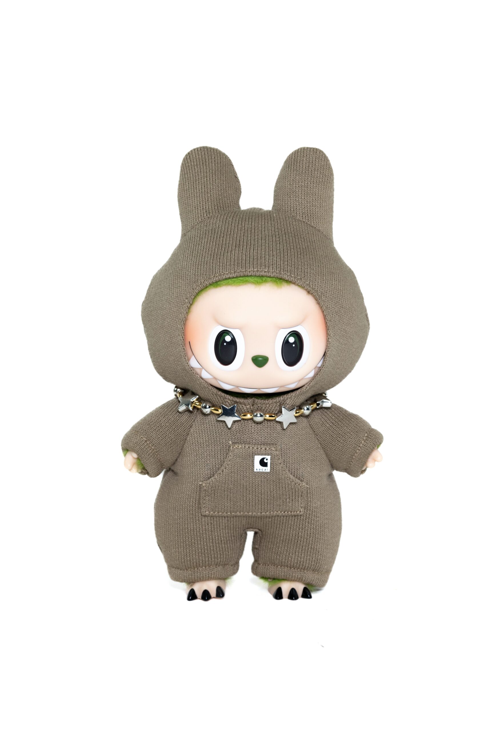 Labubu 再度拍出天價！ sacai 與 SEVENTEEN 雙重加持，最高成交價飆破 3 萬美元！