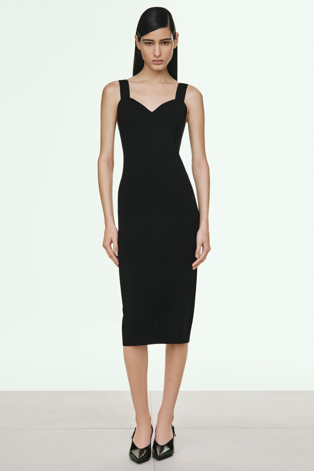 Max Mara 微風信義店開幕！楊謹華、蔡詩芸、吳映潔身穿 25 早秋系列亮麗登場！