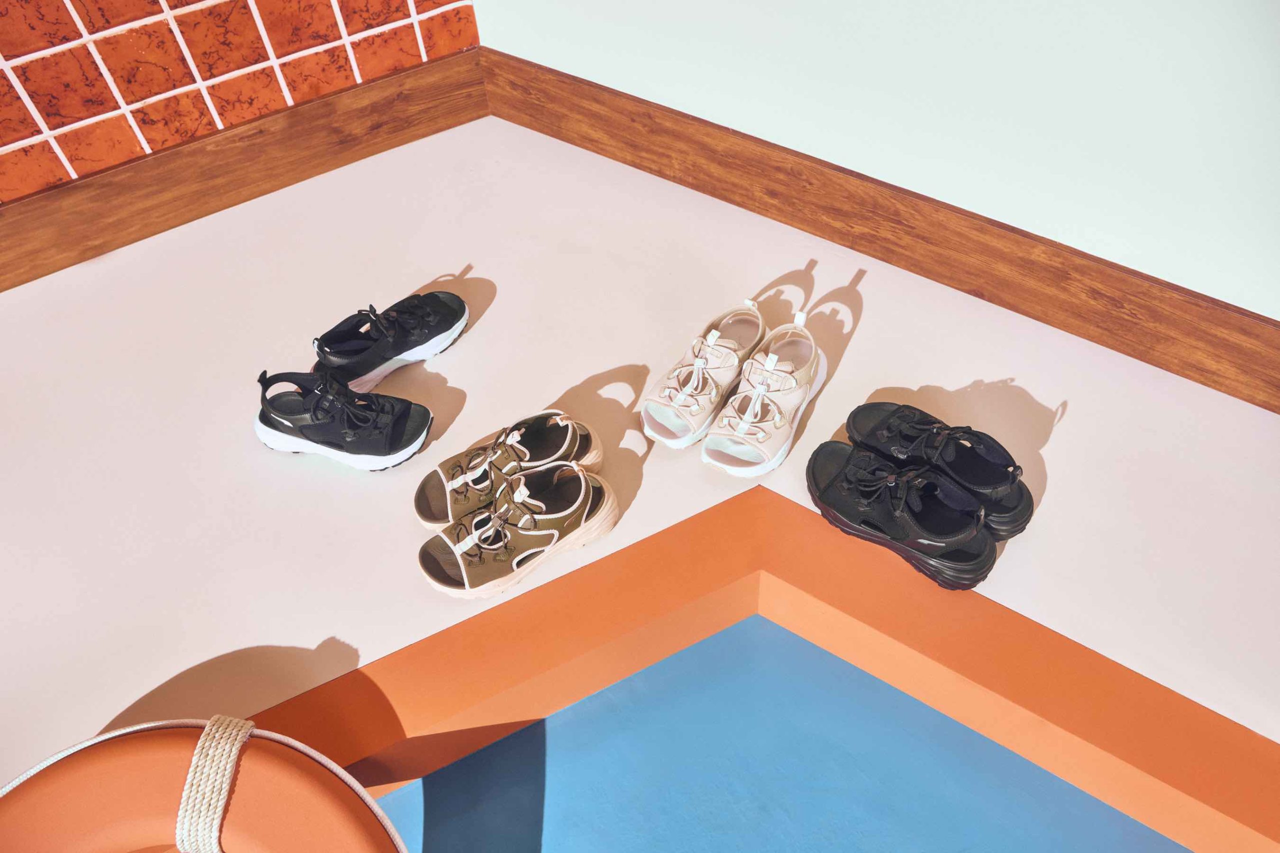 夏日天氣忽晴忽雨？ PUMA HYPNOTIC SANDALS  果凍涼鞋讓你跟著 E.SO 穿出街頭態度！