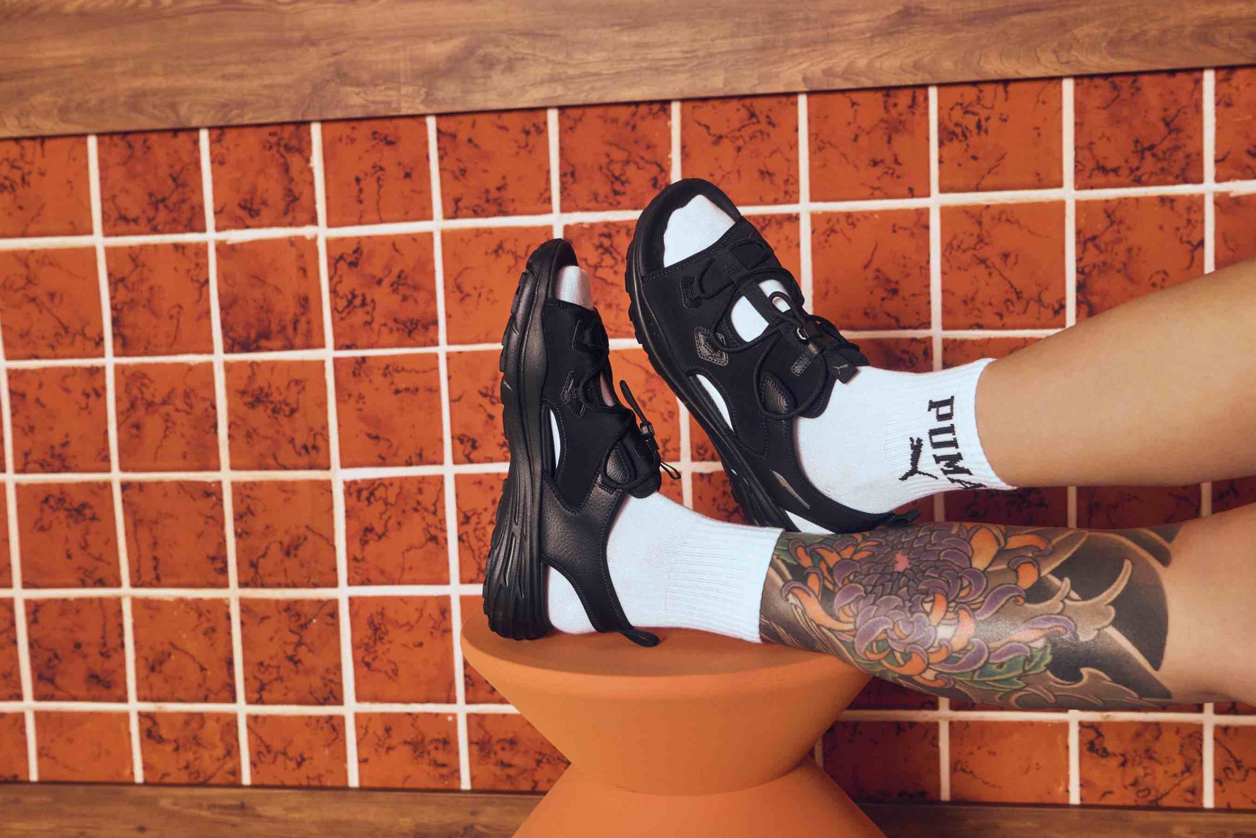 夏日天氣忽晴忽雨？ PUMA HYPNOTIC SANDALS  果凍涼鞋讓你跟著 E.SO 穿出街頭態度！