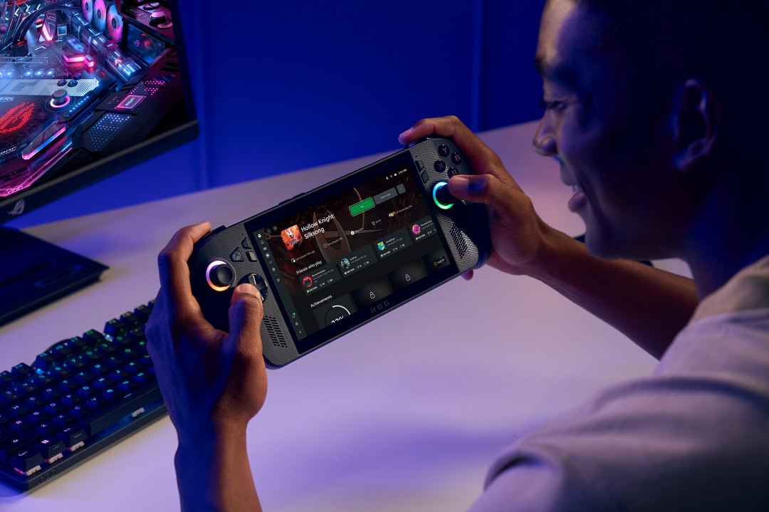 ROG Xbox Ally X更進一步配備脈衝觸發器,依據遊戲情境觸發震動回饋,讓每一次射擊、加速、爆發攻擊都更有臨場氛圍。