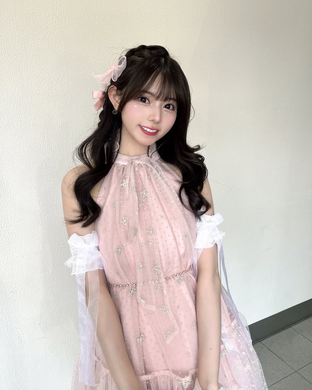 超越橋本環奈？！23 歲女團偶像大森莉緒接棒「千年一遇美少女」，令和時代新奇蹟美照誕生！