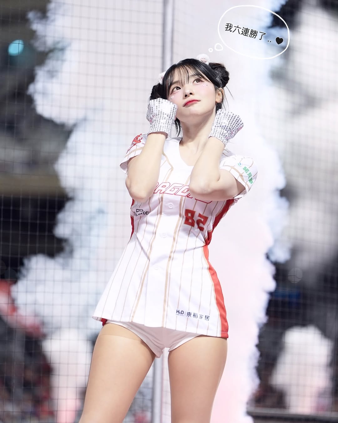 罕曬性感比基尼！回顧李多慧今夏 5 大清涼造型，露背洋裝又美又辣！