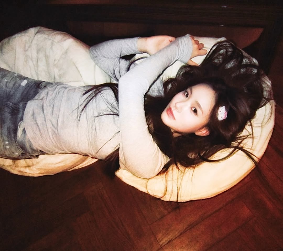 小 S 女兒 Lily 首場個展！談姨媽大 S 首曝心聲：跟媽媽邊哭邊聊了好久